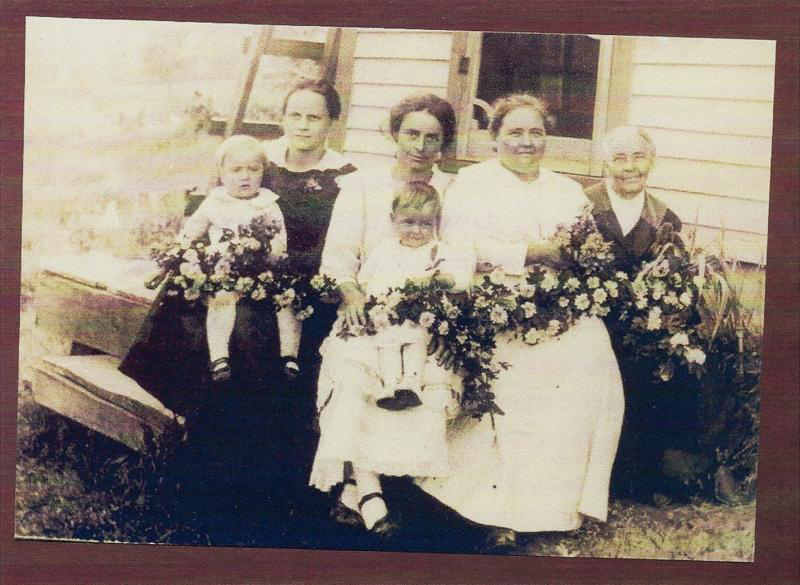 from left - Ruth Violet Ida, Jane